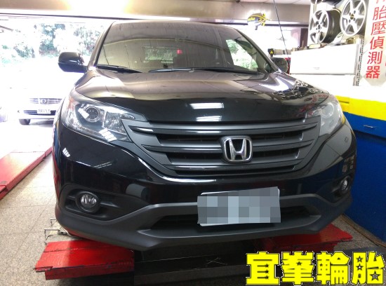 HONDA CR-V  SELENIA 5W40 輪胎對調