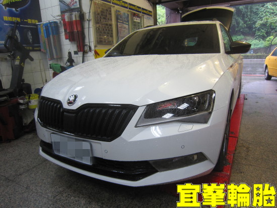 SKODA SUPERB COMBI SPORTLINE 自備TPMS安裝