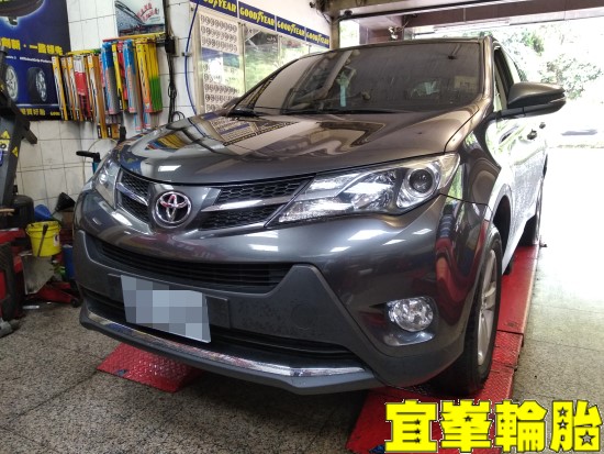 TOYOTA RAV4 SELENIA 5W40