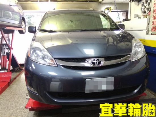 TOYOTA SIENNA SELENIA 5W30 輪胎對調