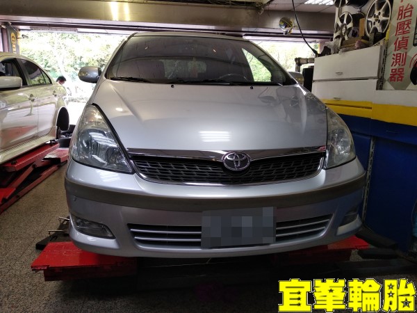 TOYOTA WISH SELENIA 5W40 輪胎對調 引擎空氣濾心更換