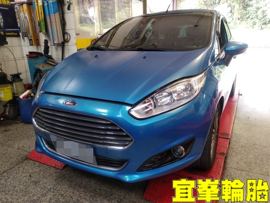 FORD FIESTA SELENIA 5W30 輪胎對調 煞車異音