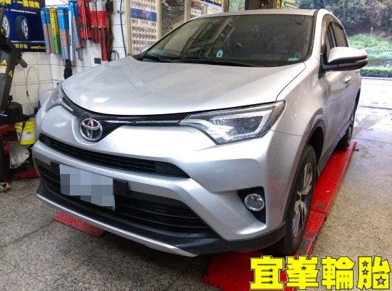 TOYOTA RAV4 SELENIA 5W40