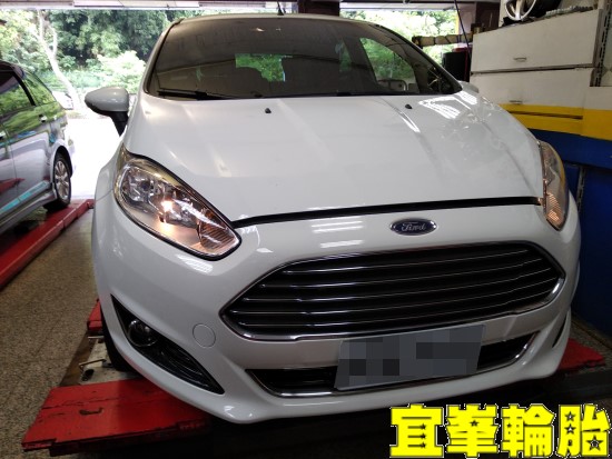 FORD FIESTA SELENIA 5W40 輪胎對調 極致胎圈平衡