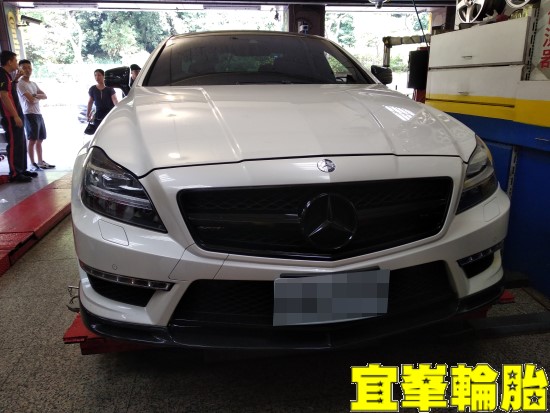 Mercedes-Benz CLS63 AMG W218 3D四輪定位