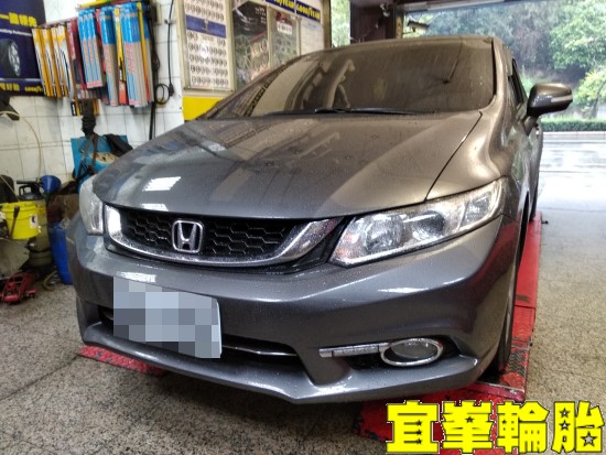 HONDA CIVIC 9.5代  SELENIA 0W30 輪胎對調