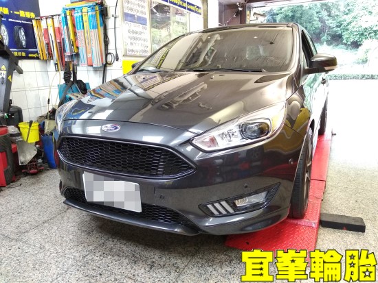 FORD FOCUS 金屬氣嘴安裝