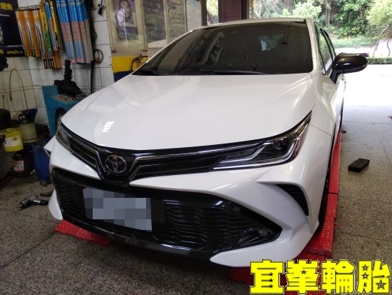 Toyota Corolla Altis GR SPORT Ravenol EFS 0W20 輪胎對調