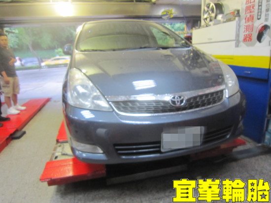 TOYOTA WISH 輪胎對調 胎圈最佳化平衡 3D四輪定位