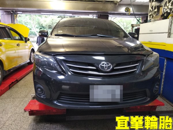 TOYOTA ALTIS 底盤異音 Yokohama AE01F 195/65/15 胎圈最佳化平衡 3D四輪定位 SELENIA 10W40