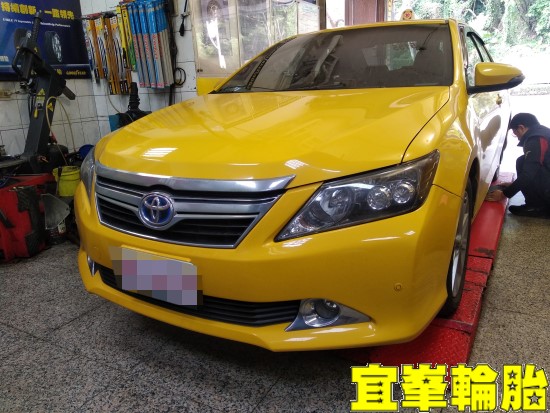 TOYOTA CAMRY HYBRID 南港SX-608 215/55/17 3D四輪定位