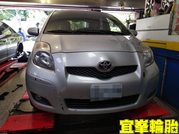 TOYOTA YARIS SELENIA 5W40 輪胎對調