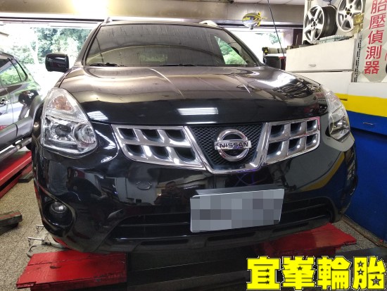 NISSAN ROGUE Goodyear EfficientGrip Performance SUV 225/55/18 3D四輪定位