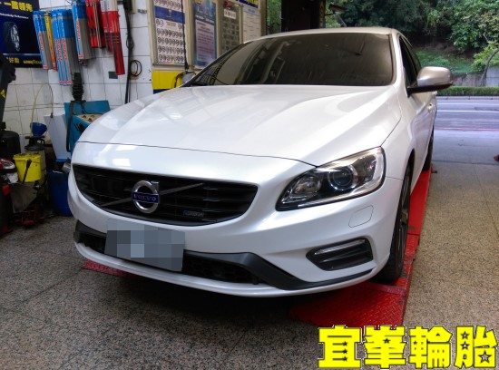 VOLVO S60 Goodyear ASYM-3 F1 Asymmetric-3 235/40/18 3D四輪定位