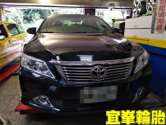 TOYOTA CAMRY Goodyear Assurance triplemax 215/60/16 3D四輪定位