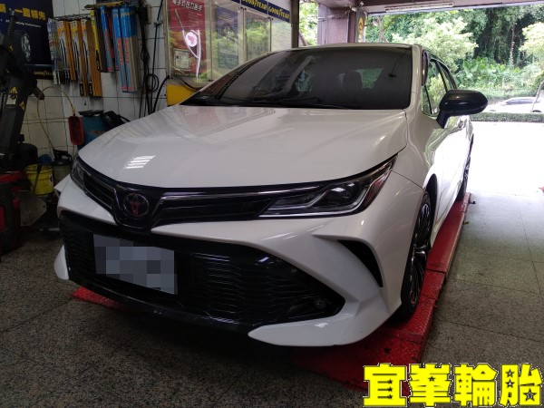 Toyota Corolla Altis GR SPORT Ravenol VSE 0W20 輪胎對調