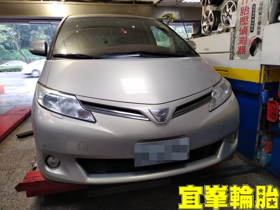 TOYOTA PREVIA 自備機油保養  BOHENG陶瓷競技後來令極致安裝 碟盤車銷研磨 極致胎圈平衡 3D四輪定位
