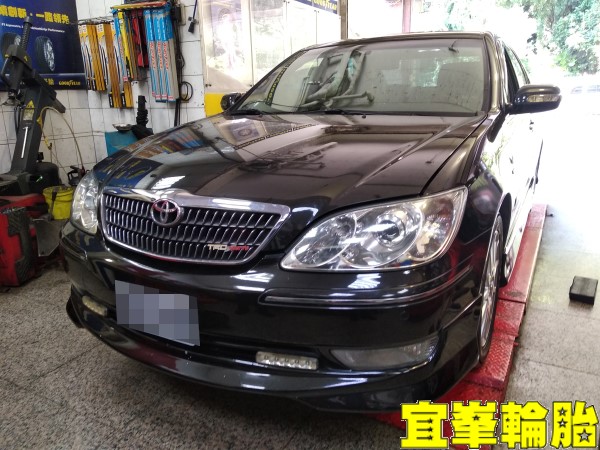 TOYOTA CAMRY 儀表電池燈亮 原廠發電機更換