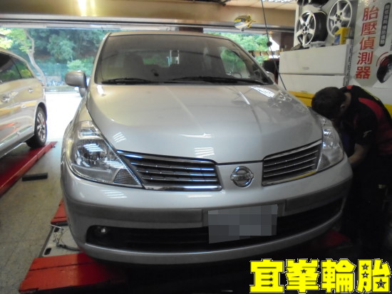 NISSAN TIIDA 3D四輪定位