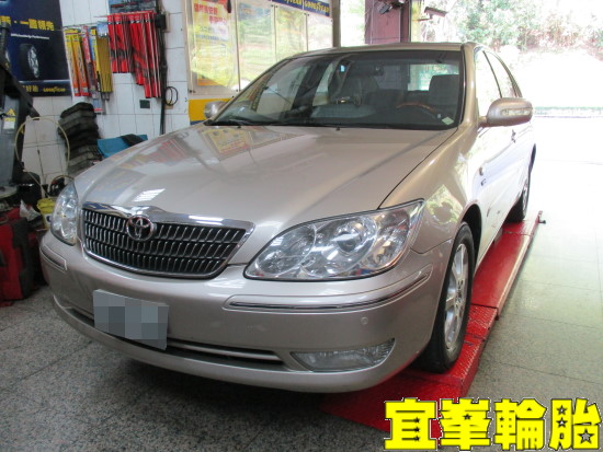 TOYOTA CAMRY SELENIA 10W40 後避震器跟換 全車平衡桿橡皮跟換 電池跟換 Assurance TripleMax 215/60/16 極致安裝 胎圈最佳化搭配 3D四輪定位