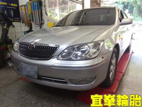 TOYOTA CAMRY SELENIA 5W40 輪胎對調