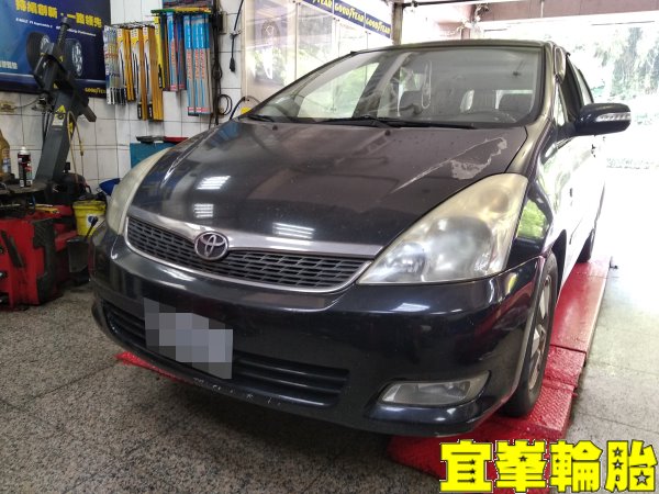 TOYOTA WISH Yokohama AE01F 205/55/16 3D四輪定位