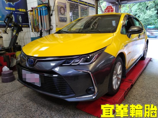 TOYOTA ALTIS Cooper輪胎活體零號機兩萬公里達成!! SELENIA 5W40 輪胎對調