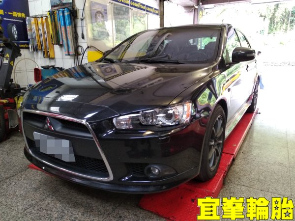 Mitsubishi Lancer Sportback 自備機油保養 輪胎對調 9986 燃油系統清潔劑
