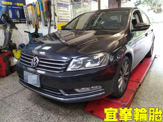 Volkswagen Passat Goodyear ASYM-3 F1 Asymmetric-3 235/45/17  3D四輪定位