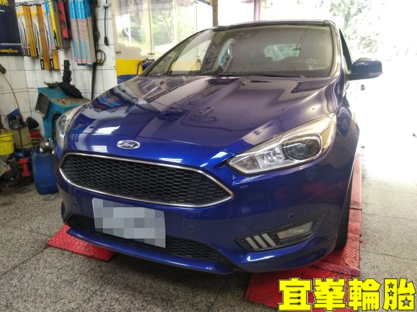 FORD FOCUS Goodyear ASYM-5 F1 Asymmetric-5 235/40/18  3D四輪定位