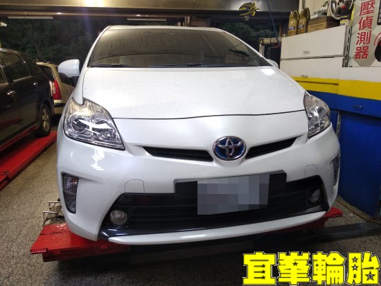 TOYOTA PRUIS Goodyear ASYM-5 F1 Asymmetric-5 215/45/17 胎圈最佳化平衡  3D四輪定位