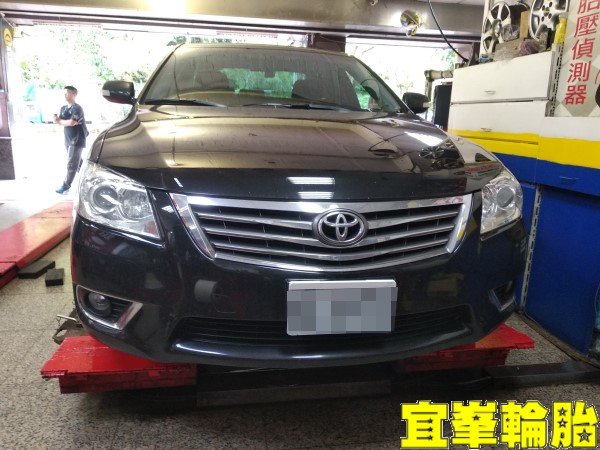 TOYOTA CAMRY SELENIA 5W40 輪胎對調