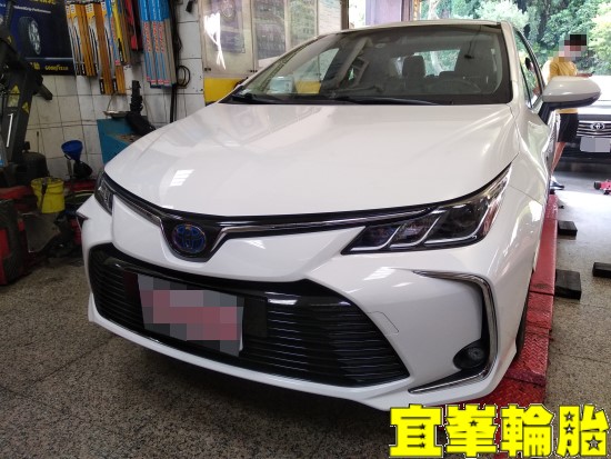 Toyota Corolla Altis hybrid Ravenol EFS 0W20 輪胎對調