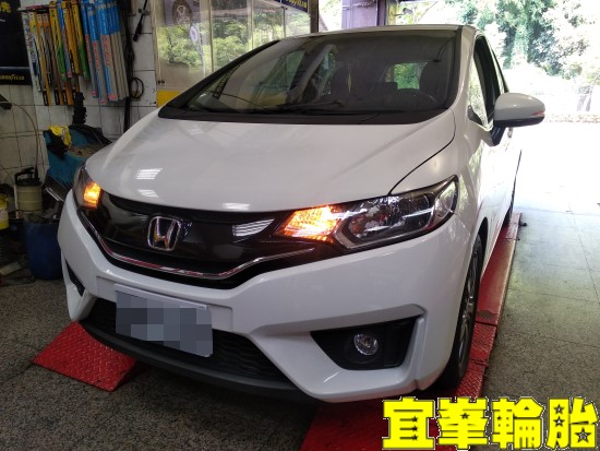 HONDA FIT SELENIA 0W30 輪胎對調 冷氣系統清洗保養