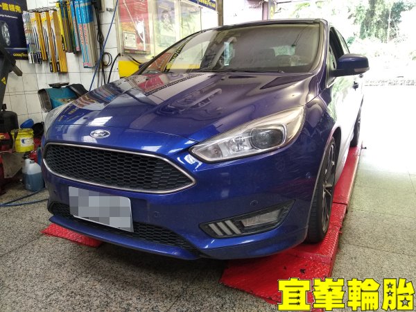 FORD FOCUS Ravenol VFE 5W20 輪胎對調