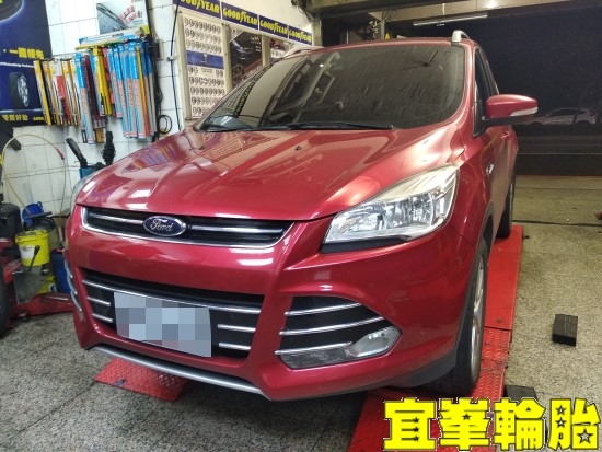 FORD KUGA Goodyear EfficientGrip SUV 235/55/18 胎圈最佳化平衡  3D四輪定位