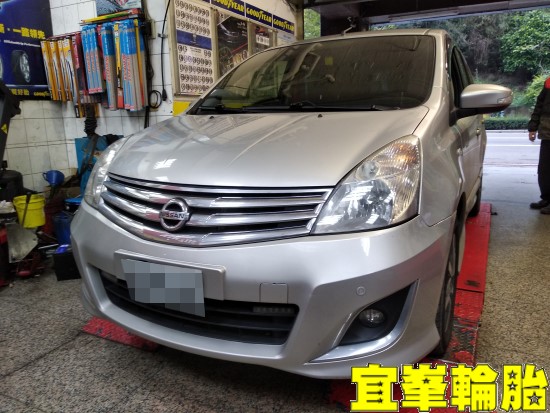 NISSAN LIVINA Continental ContiEcoContact 5 CEC5 195/60/15  3D四輪定位