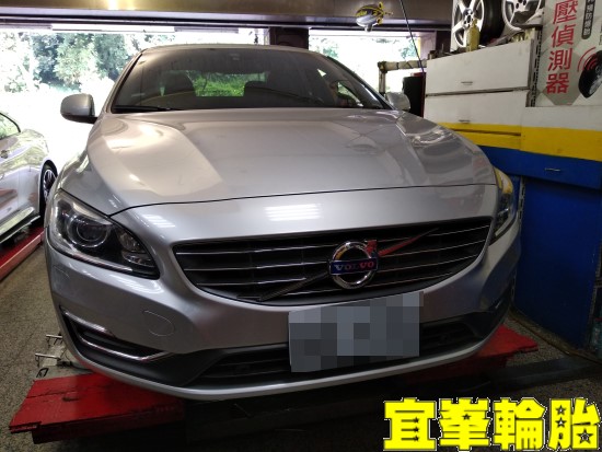 VOLVO S60 Goodyear ASYM-3 F1 Asymmetric-3 235/45/17 3D四輪定位
