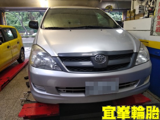 TOYOTA INNOVA  SELENIA 10W40 輪胎對調 空氣濾心更換