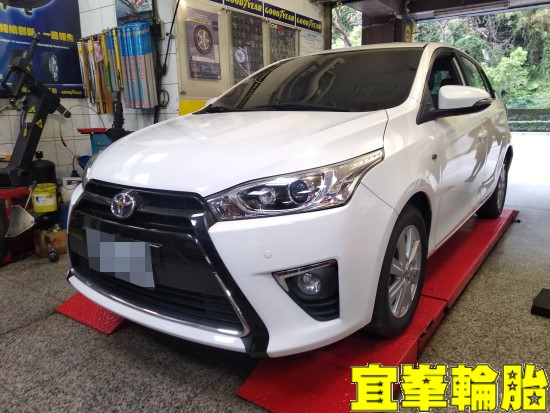 TOYOTA YARIS SELENIA 10W40 輪胎對調