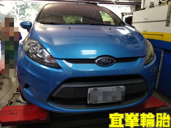 FORD FIESTA  Goodyear Assurance TripleMax2 195/50/15 3D四輪定位