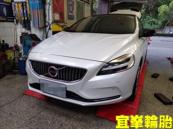 Volvo V40 T5 Michelin PILOT SPORT 5 225/40/18 輪胎應力測量 胎圈最佳化平衡 3D四輪定位