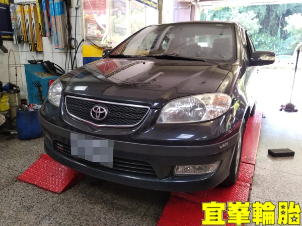 TOYOTA VIOS Yokohama AE01F 175/65/14 3D四輪定位