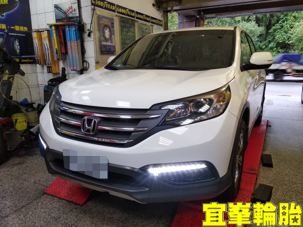 HONDA CR-V SELENIA 5W30 輪胎對調