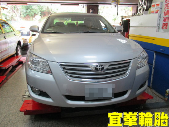 TOYOTA CAMRY Assurance TripleMax 215/60/16  極致安裝 3D四輪定位