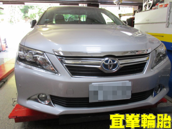 TOYOTA CAMRY HYBRID Assurance TripleMax 215/55/17 3D四輪定位