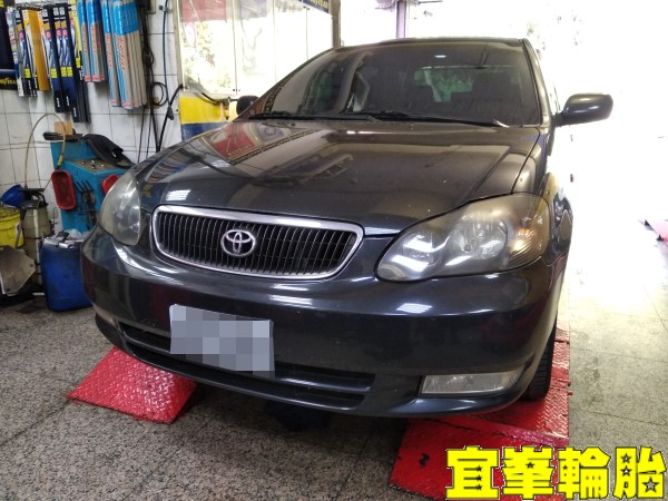 TOYOTA ALTIS 自備機油保養 輪胎對調