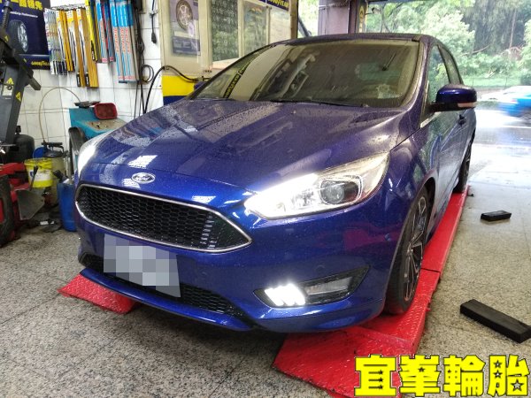 FORD FOCUS Ravenol VFE 5W20 輪胎對調