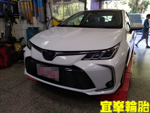 Toyota Corolla Altis hybrid Ravenol VSE 0W20 Michelin Pilot Sport 4 205/55/16 3D四輪定位