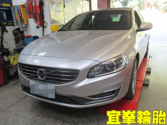 VOLVO S60 GOODYEAR ASYM-2 F1 Asymmetric-2 235/45/17 3D四輪定位